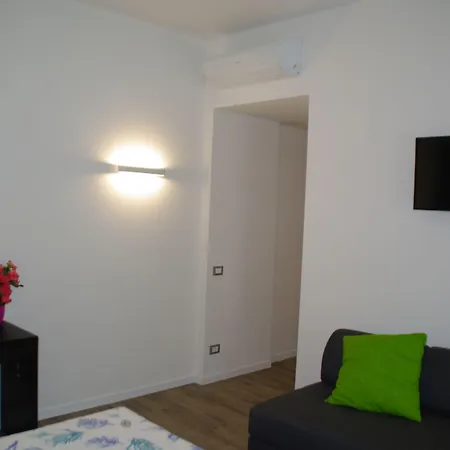 Travel House Gasthuis 4*