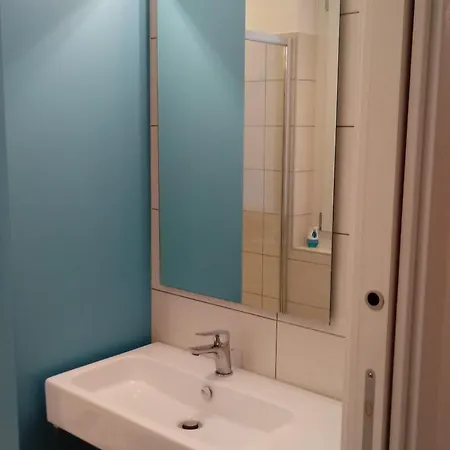 Travel House Gasthuis 4*