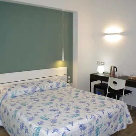 Travel House 4* 라스페치아